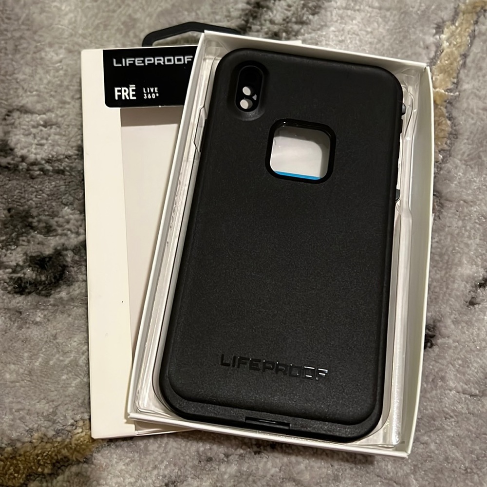iPhone XS Max Lifeproof Frē Phone Case